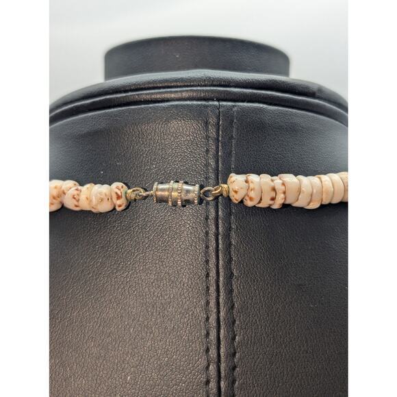 Genuine Puka Shell Vintage Barrel Clasp 16" Necklace - Picture 3 of 4